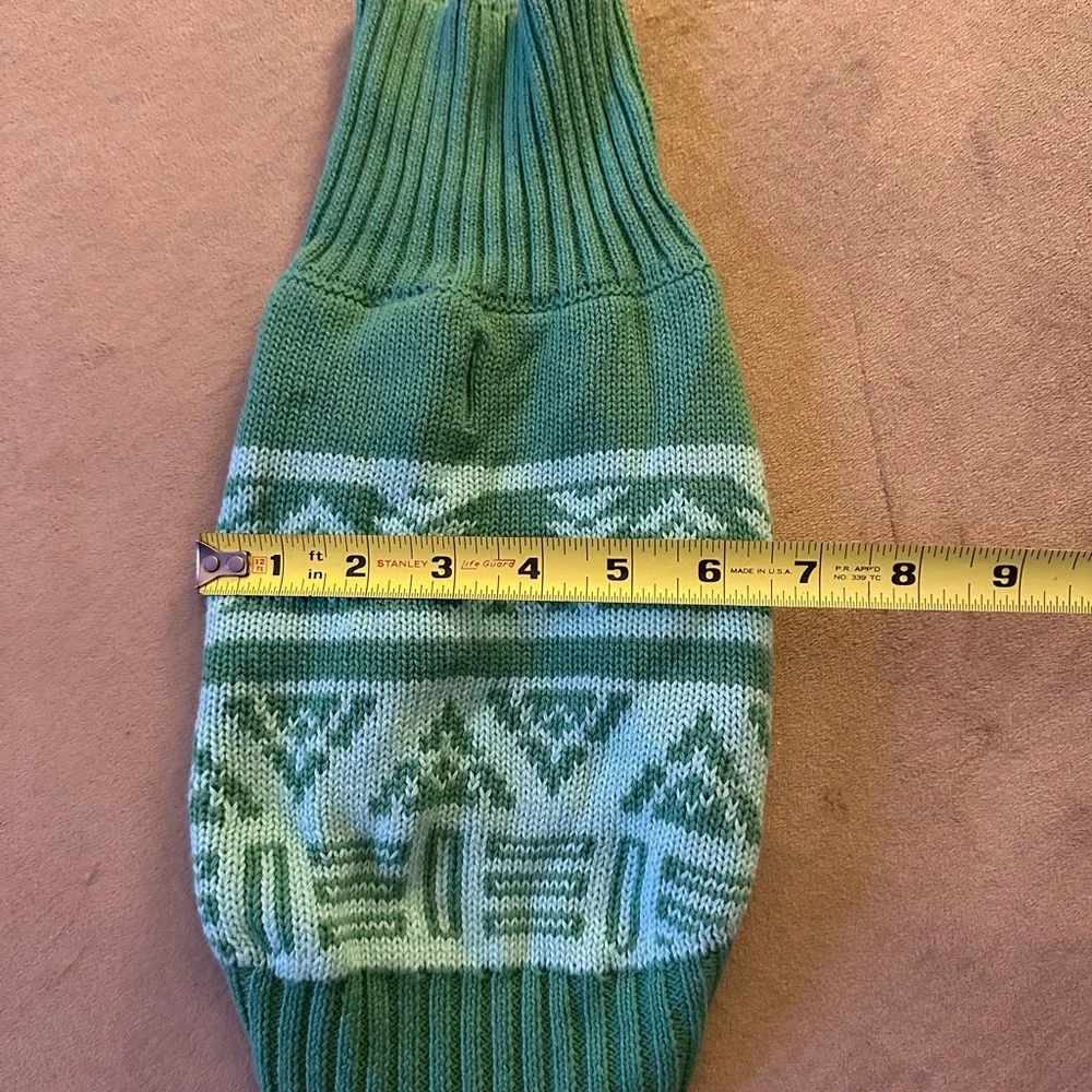 Cat sweater with turtle neck, brand new, tried on too small for my cat. XS.